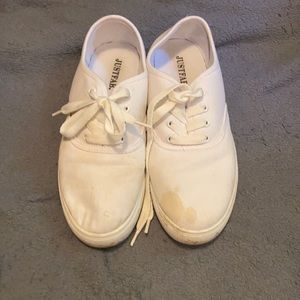 White short shoes